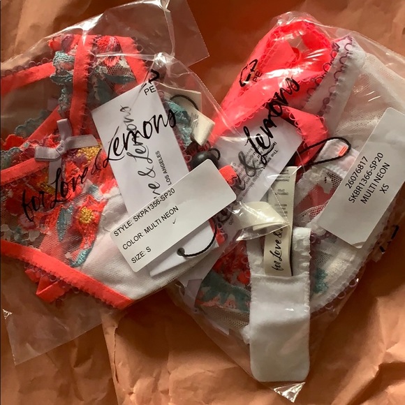 💛🍋 FLL Poppy Lace Bra & Panty 🌸 - Picture 3 of 3